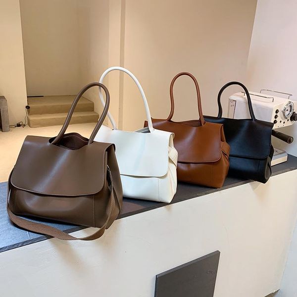simple ladies bag 2020 autumn/winter new fashion large-capacity shoulder bag joker messenger
simple ladies bag 2020 autumn/winter new fashion large-capacity shoulder bag joker messenger