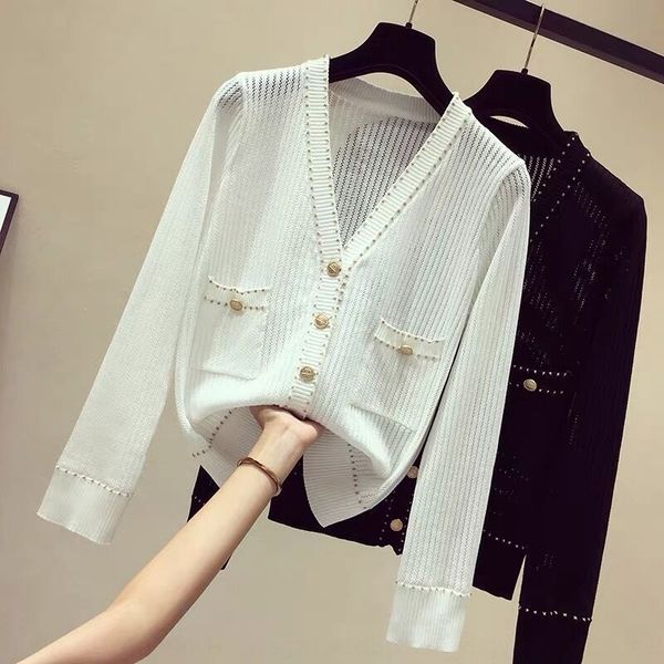 wanghong 2020 spring and autumn perfume sweater women's versatile hollow out small fragrance v-neck color matching ice silk sweater car, White;black
wanghong 2020 spring and autumn perfume sweater women's versatile hollow out small fragrance v-neck color matching ice silk sweater car, White;black