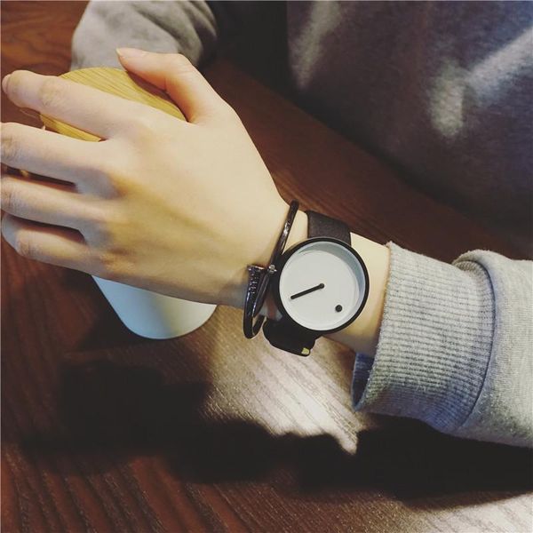 2020 minimalist style fashion creative wristwatches men watches dot and line simple stylish quartz watches leather men watches jllbvn, Silver
2020 minimalist style fashion creative wristwatches men watches dot and line simple stylish quartz watches leather men watches jllbvn, Silver