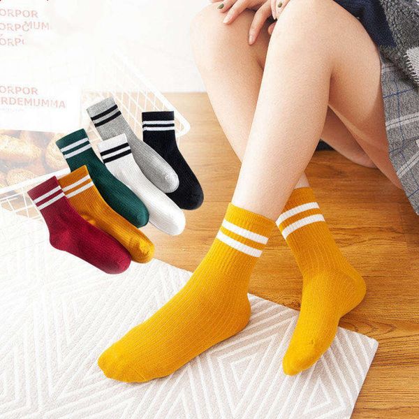 2021hosiery children korean version women's hosiery style autumn and winter two bar long tube college style women's, Black;white
2021hosiery children korean version women's hosiery style autumn and winter two bar long tube college style women's, Black;white