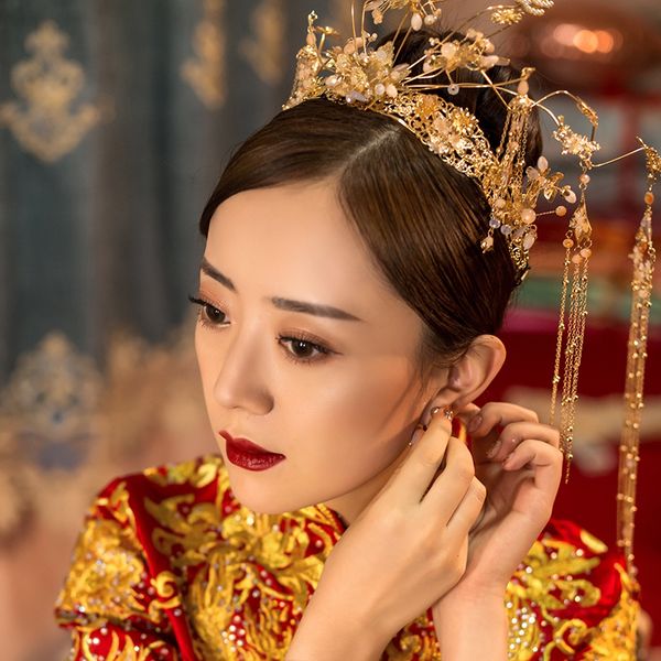 bridal headdress handmade atmosphere golden crown ancient hair ornament elegant noble toast dress xiuhe clothing accessories, Silver
bridal headdress handmade atmosphere golden crown ancient hair ornament elegant noble toast dress xiuhe clothing accessories, Silver