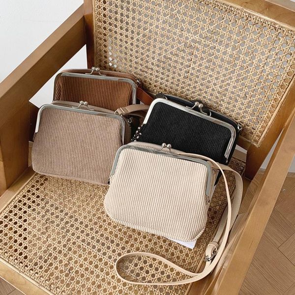 мода клип shell женщины сумки на ремне дизайнерские сумки ретро корденвы сумка crossbody женщина небольшие кошельки мультч 2020 зима
мода клип shell женщины сумки на ремне дизайнерские сумки ретро корденвы сумка crossbody женщина небольшие кошельки мультч 2020 зима