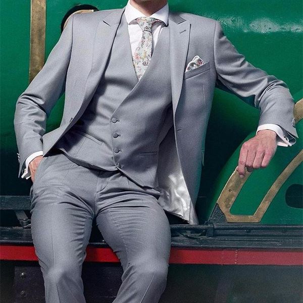 fashionable one button men suit light grey groom tuxedos groomsmen mens wedding suits prom bridegroom (jacket+pants+vest+tie), White;black
fashionable one button men suit light grey groom tuxedos groomsmen mens wedding suits prom bridegroom (jacket+pants+vest+tie), White;black