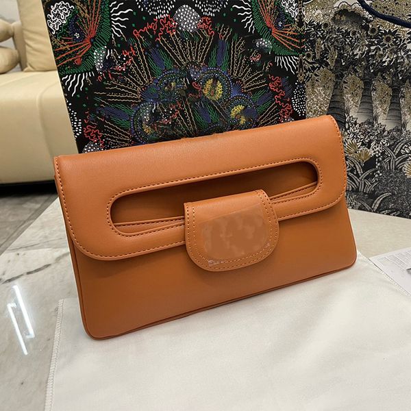7a+ retro chain flap shoulder bag women's personality clutch leather fashion famous french designer handbags luxury classic totes cross
7a+ retro chain flap shoulder bag women's personality clutch leather fashion famous french designer handbags luxury classic totes cross
