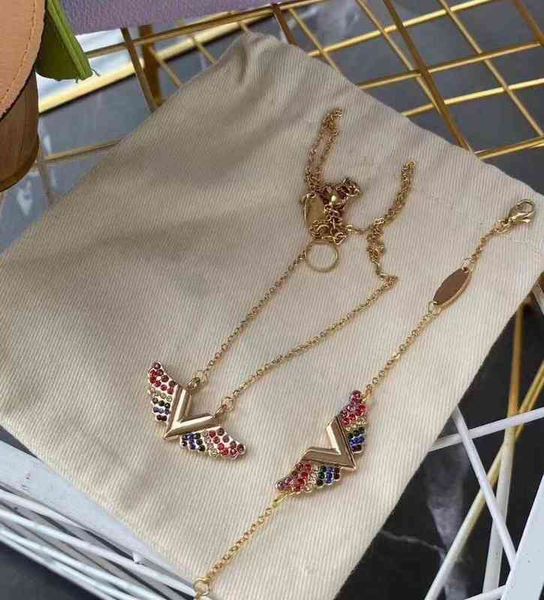 europe america style jewelry sets lady women engraved v initials essential colorful diamond necklace bracelet sets, Silver
europe america style jewelry sets lady women engraved v initials essential colorful diamond necklace bracelet sets, Silver