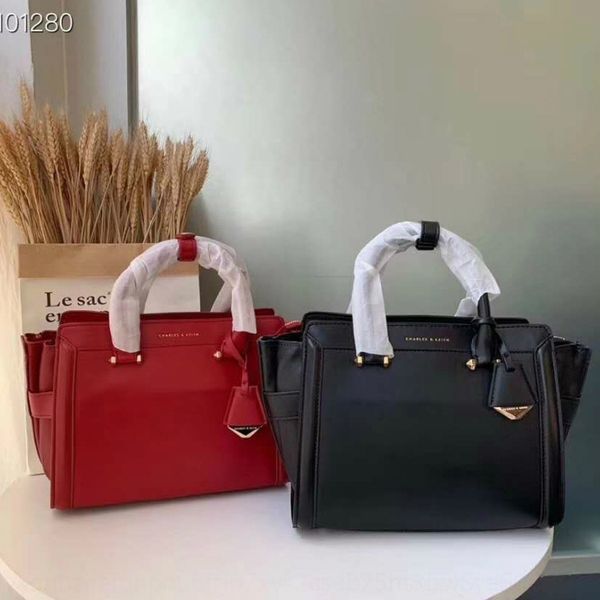 zhux6 little k large bride wedding red bag 2020 new fashion one shoulder diagonal straddle bride's wings wedding wings portable c capac
zhux6 little k large bride wedding red bag 2020 new fashion one shoulder diagonal straddle bride's wings wedding wings portable c capac