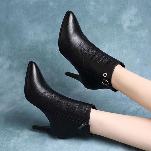 boots 2021 solid black leather women autumn winter female shoes thin high heel short pointed toe zip ankle
boots 2021 solid black leather women autumn winter female shoes thin high heel short pointed toe zip ankle