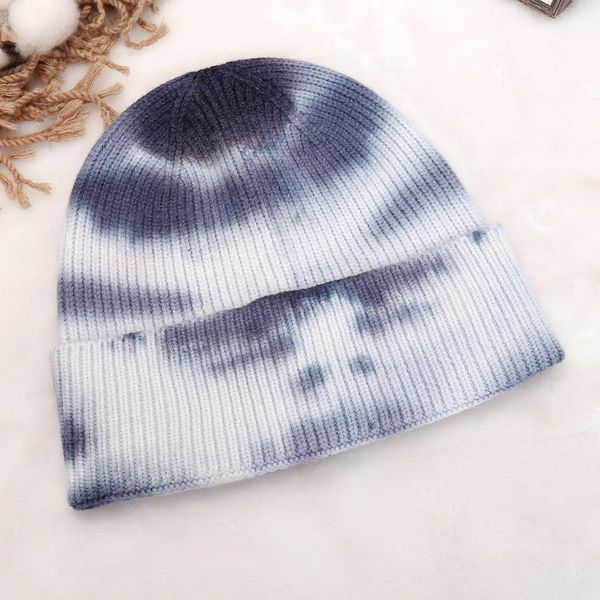 beanies sets tie-dye cool color with warm knitting hat earmuffs outdoor wind movement1
beanies sets tie-dye cool color with warm knitting hat earmuffs outdoor wind movement1