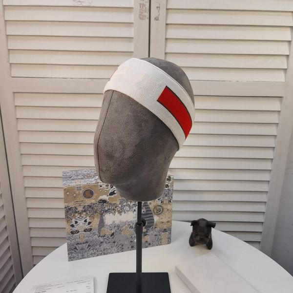 2021 autumn and winter new braided headband double-layer fabric exquisite workmanship fashion trend of the same style headband for men and w
2021 autumn and winter new braided headband double-layer fabric exquisite workmanship fashion trend of the same style headband for men and w