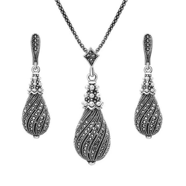 vintage jewelry sets 2020 alloy long chain necklace women earrings female fashion jewelry accessories earrings necklace set, Silver
vintage jewelry sets 2020 alloy long chain necklace women earrings female fashion jewelry accessories earrings necklace set, Silver