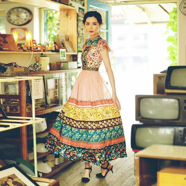 2019 designer runway long maxi women dress summer chiffon patchwork lace printed floral short sleeve slim dress vestidos, Black;gray
2019 designer runway long maxi women dress summer chiffon patchwork lace printed floral short sleeve slim dress vestidos, Black;gray