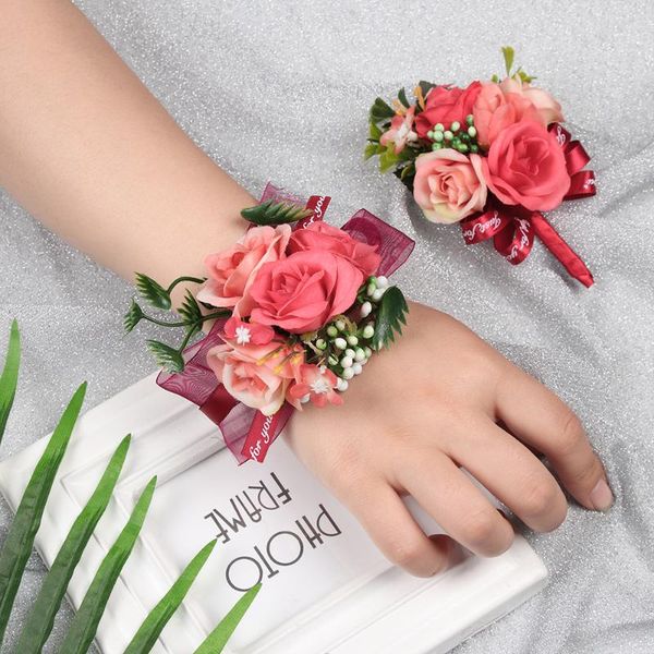 1pc новые свадебные розы цветок запястье корсажи groom бутоньерки невесты брошь кружевные листья шелковый браслет свадебные принадлежности
1pc новые свадебные розы цветок запястье корсажи groom бутоньерки невесты брошь кружевные листья шелковый браслет свадебные принадлежности