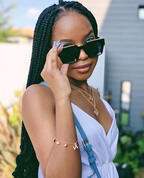 fashion sunglasses big frames glass for outdoor 2020 new design exaggerated sunglasses dazzle color sunglasses ladies street p fashion, White;black
fashion sunglasses big frames glass for outdoor 2020 new design exaggerated sunglasses dazzle color sunglasses ladies street p fashion, White;black