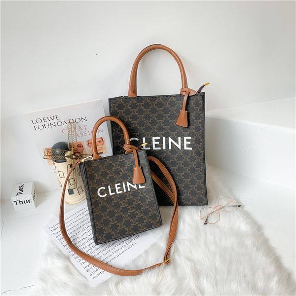 women's winter new net red printing handbag texture foreign style versatile one shoulder messenger tote bag fashion
women's winter new net red printing handbag texture foreign style versatile one shoulder messenger tote bag fashion