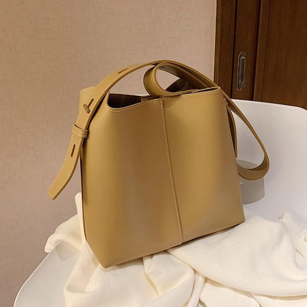 c fashion bucket bag pu leather crossbody bags for women 2021 shopper bagbranded designer luxury handbags and purses
c fashion bucket bag pu leather crossbody bags for women 2021 shopper bagbranded designer luxury handbags and purses