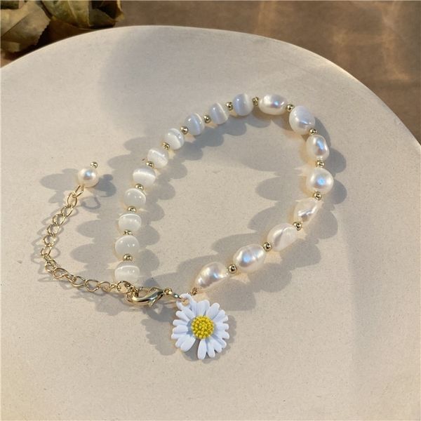 20o2n fresh natural stone pearl bracelet bracelet pearl hand string small daisy forest small flower moonstone urwus and versatile simple, Golden;silver
20o2n fresh natural stone pearl bracelet bracelet pearl hand string small daisy forest small flower moonstone urwus and versatile simple, Golden;silver