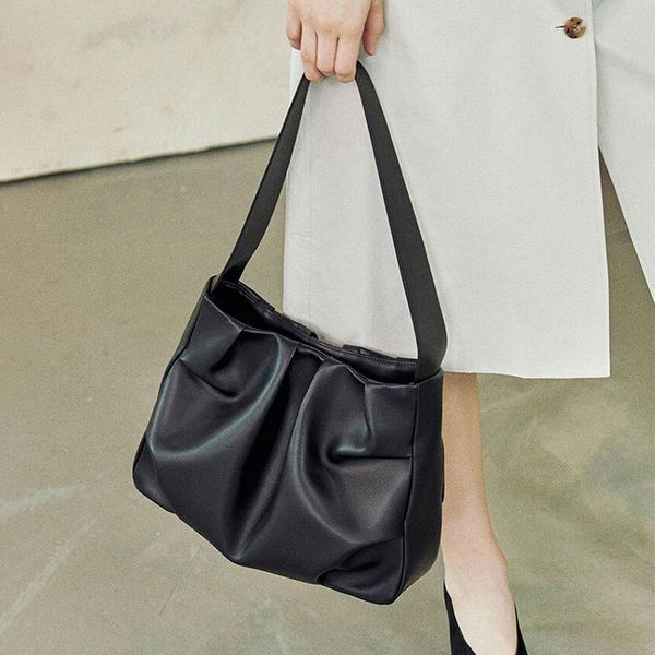 cross body large capacity tote bag for women all-match single shoulder handbags pu leather casual bags sac de luxe femme
cross body large capacity tote bag for women all-match single shoulder handbags pu leather casual bags sac de luxe femme