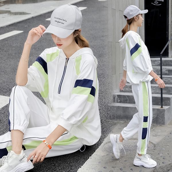 kkwzi casual women suit for sports 2020 spring and autumn loose simple bat sleeve hooded sweater thin personalized two-piece sweater sweater, Gray
kkwzi casual women suit for sports 2020 spring and autumn loose simple bat sleeve hooded sweater thin personalized two-piece sweater sweater, Gray