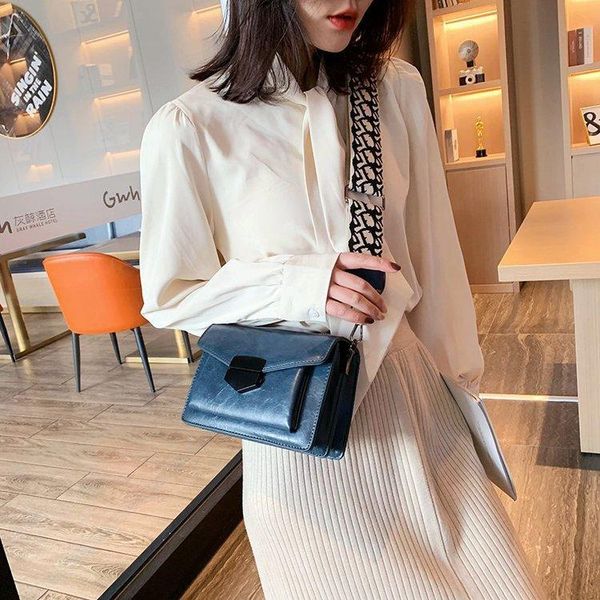 2020 frauen casual schulter messenger taschen pu reine farbe kette tote geldbörsen jugend damen einfache vielseitige tasche
2020 frauen casual schulter messenger taschen pu reine farbe kette tote geldbörsen jugend damen einfache vielseitige tasche