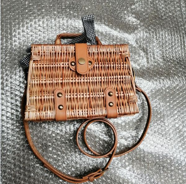 imyok hand-woven women straw bag ladies small shoulder casual solid bags bohemia beach bag crossbody bags travel handbag tote
imyok hand-woven women straw bag ladies small shoulder casual solid bags bohemia beach bag crossbody bags travel handbag tote