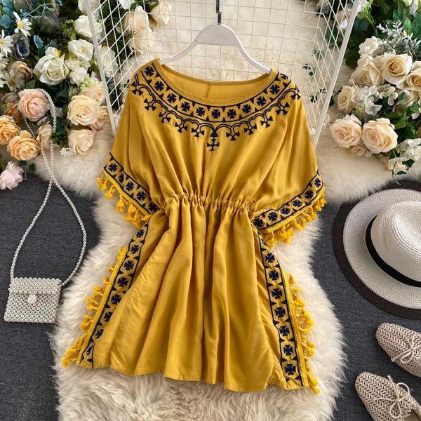 bohemia vintage ethnic embroidery tassel bat sleeved loose long women elegant shirts and blouse l9301, White
bohemia vintage ethnic embroidery tassel bat sleeved loose long women elegant shirts and blouse l9301, White