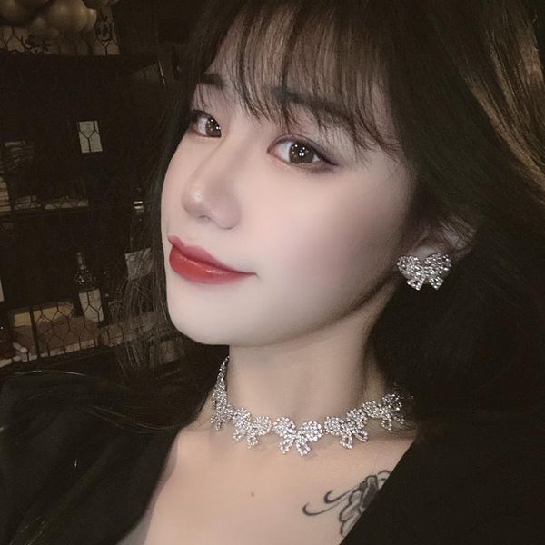 full rhinestone butterfly necklace women chokers neck chain short bow tie shining necklaces for women sets gift party, Golden;silver
full rhinestone butterfly necklace women chokers neck chain short bow tie shining necklaces for women sets gift party, Golden;silver