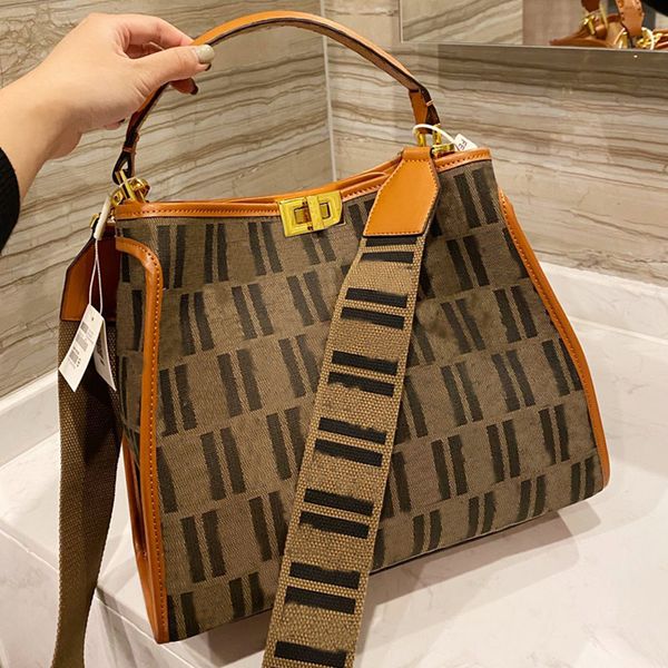 canvas tote bag large capacity package women luxurys handbag purse designers shoulder bag fashion patchwork color shopping bag twist lock
canvas tote bag large capacity package women luxurys handbag purse designers shoulder bag fashion patchwork color shopping bag twist lock