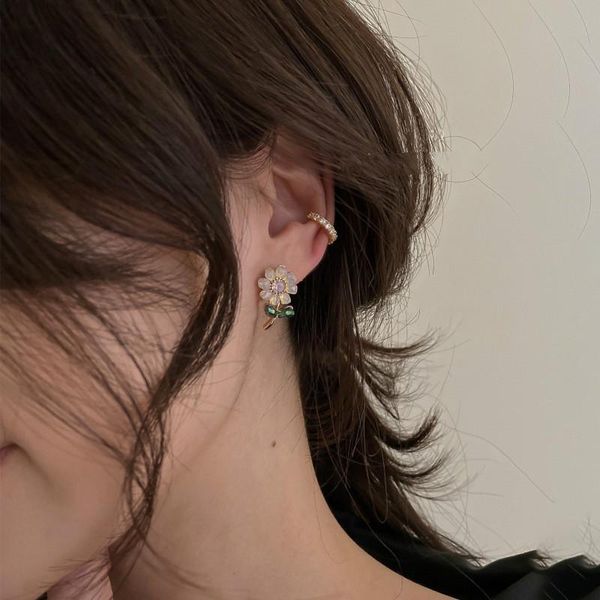 korea temperament fashion crystal flower stud earring for women 2020 chic small earring party wedding boho jewelr hypoallergenic, Golden;silver
korea temperament fashion crystal flower stud earring for women 2020 chic small earring party wedding boho jewelr hypoallergenic, Golden;silver