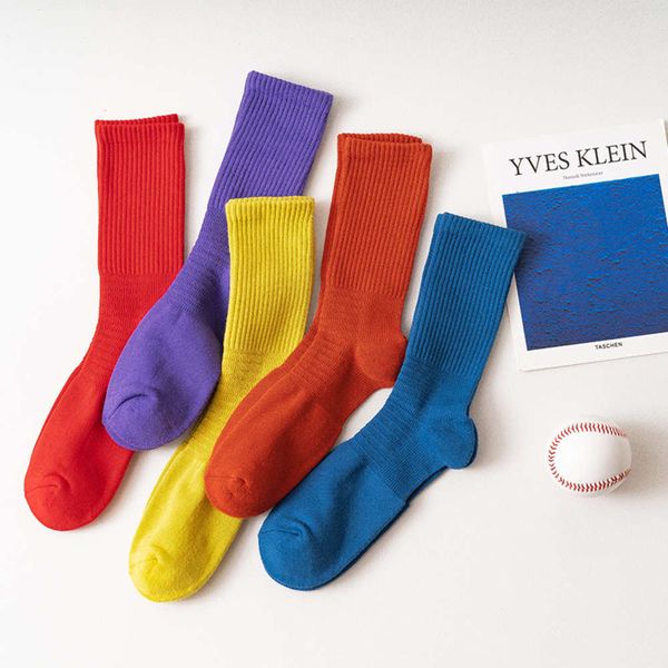 winter new men's cotton pure color breathable fashion trend casual socks, Black;white
winter new men's cotton pure color breathable fashion trend casual socks, Black;white