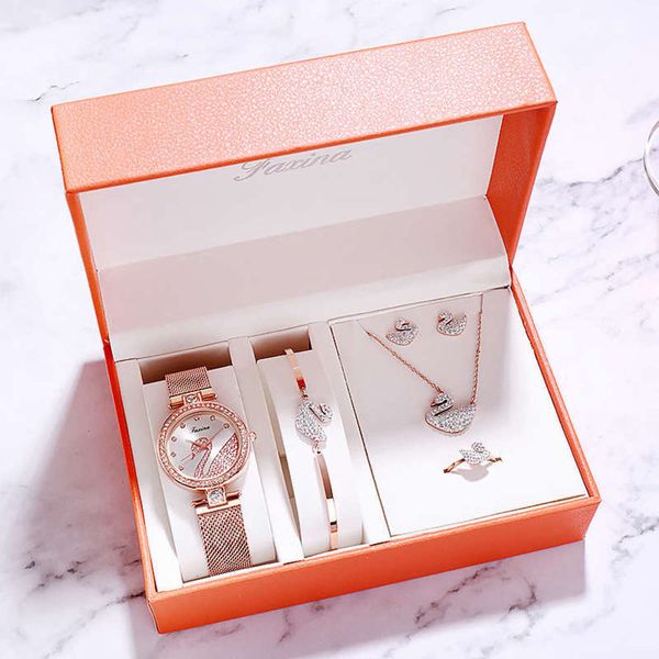 wrist tiktok temperament all 2020 match ladies' watch, simple watch, five women's suits, Slivery;brown
wrist tiktok temperament all 2020 match ladies' watch, simple watch, five women's suits, Slivery;brown
