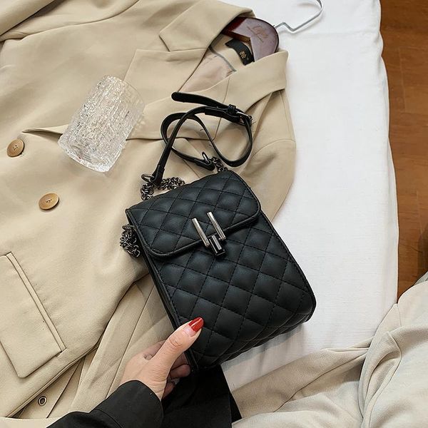 cross body 2021 summer small bag mini female fashion mobile phone lingge chain shoulder ladies messenger
cross body 2021 summer small bag mini female fashion mobile phone lingge chain shoulder ladies messenger