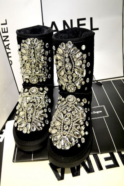 2020 luxury classic 19-new diamond precious bordello rivets sequins snowboots dwaterproof water flat 74cf, Black
2020 luxury classic 19-new diamond precious bordello rivets sequins snowboots dwaterproof water flat 74cf, Black