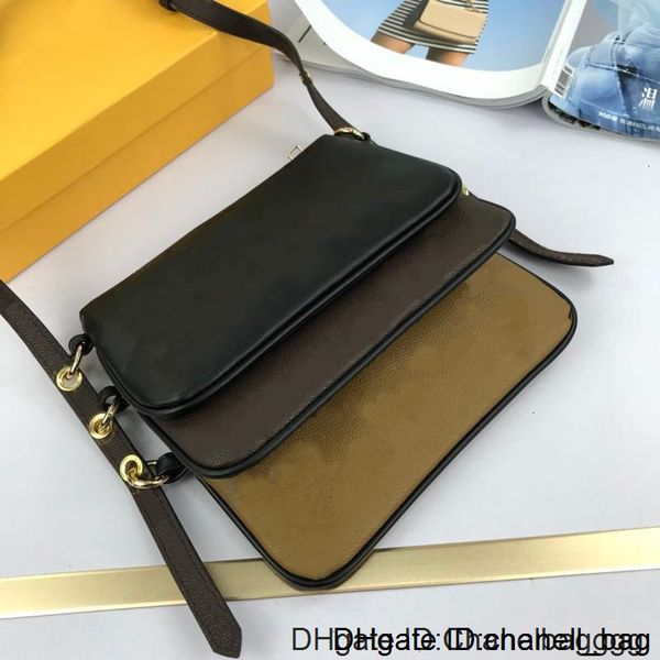 selling shoulder designer luxury handbags purses fashion handbag wallet phone three-piece combination bags lady crossbody bag
selling shoulder designer luxury handbags purses fashion handbag wallet phone three-piece combination bags lady crossbody bag