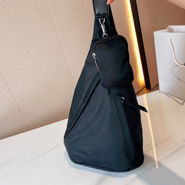 designer chest bag messenger bags excellent parachute fabric large capacity size: 25*40cm 
designer chest bag messenger bags excellent parachute fabric large capacity size: 25*40cm