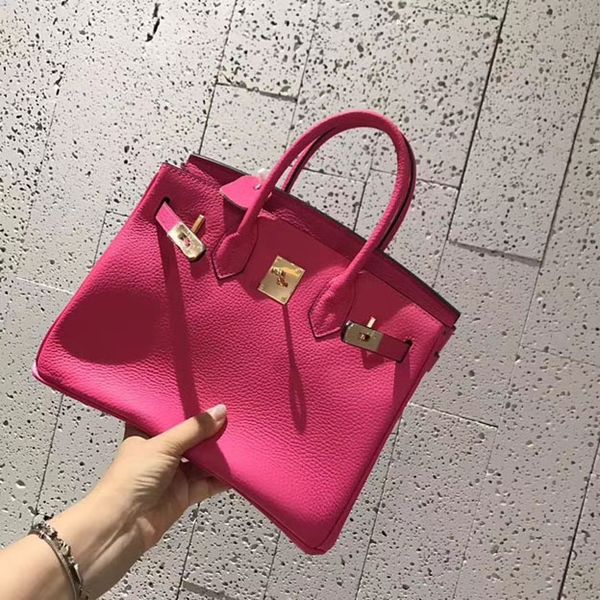 women's bag stock r bag fashion luxury leather hardware shoulder bags postman bag handbag delivery box
women's bag stock r bag fashion luxury leather hardware shoulder bags postman bag handbag delivery box