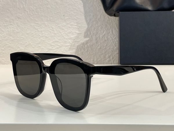sunglasses for men women fashion jackie style anti-ultraviolet retro plate oval frame eyeglasses random box, White;black
sunglasses for men women fashion jackie style anti-ultraviolet retro plate oval frame eyeglasses random box, White;black