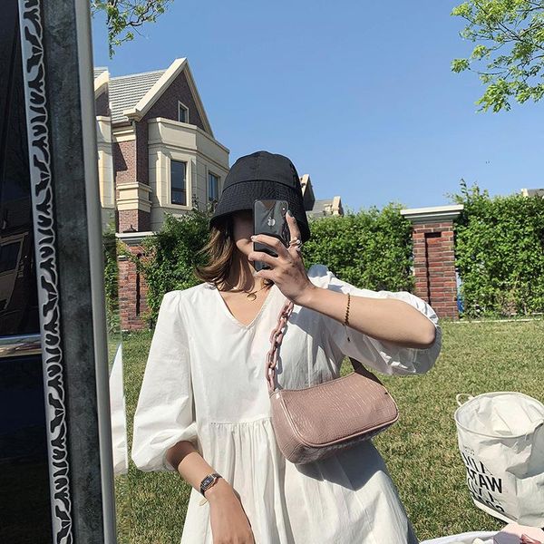 underarm handbags 2020 fashion messenger bag texture western style portable small bag version of wild crocodile pattern shoulder
underarm handbags 2020 fashion messenger bag texture western style portable small bag version of wild crocodile pattern shoulder