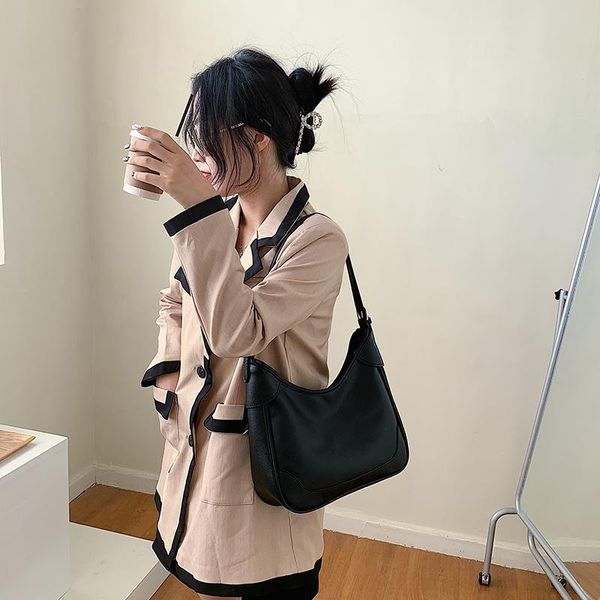 totes bags women large capacity handbags women pu shoulder messenger bag female retro daily totes lady elegant handbags
totes bags women large capacity handbags women pu shoulder messenger bag female retro daily totes lady elegant handbags