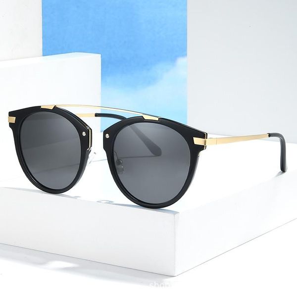 Fashion net red European and American polar sunglasses TR frame metal legs men's and women's sunglasses., White;black
Fashion net red European and American polar sunglasses TR frame metal legs men's and women's sunglasses., White;black