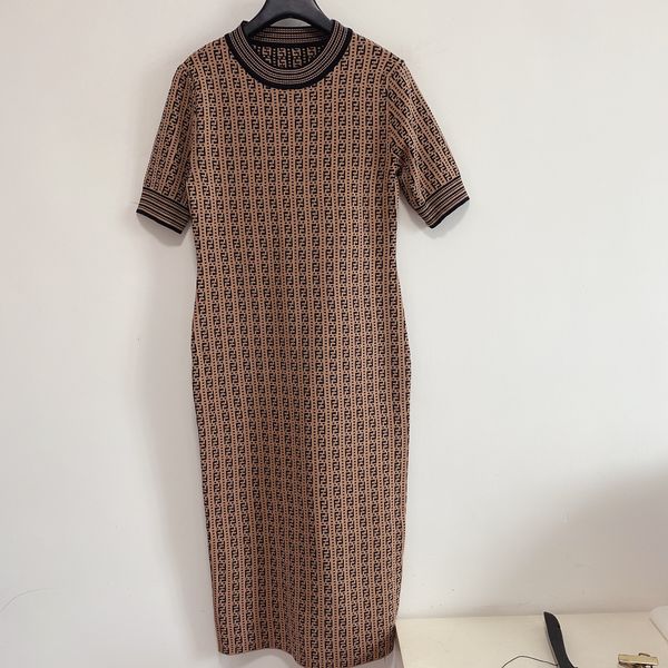 milan runway dresses 2021 high end f letter jacquard designer dress brand same style dress 0109-1, Black
milan runway dresses 2021 high end f letter jacquard designer dress brand same style dress 0109-1, Black