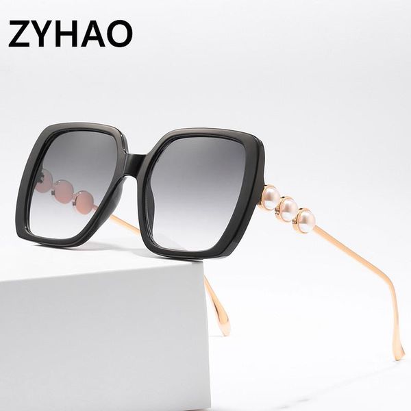 2020 sunglasses women plastic fashion new square sunglasses pearl sun glasses plus size okulary uv400, White;black
2020 sunglasses women plastic fashion new square sunglasses pearl sun glasses plus size okulary uv400, White;black