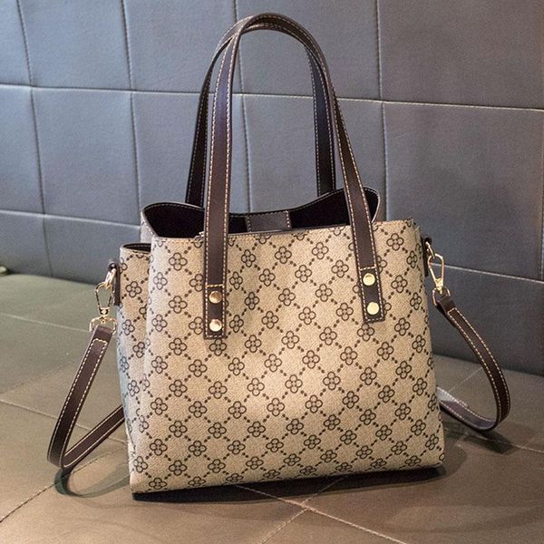 женщины сумки bolsa feminina высокого качества класса люкс плеча сумки ручная сумка женская мода повседневная сумка
женщины сумки bolsa feminina высокого качества класса люкс плеча сумки ручная сумка женская мода повседневная сумка