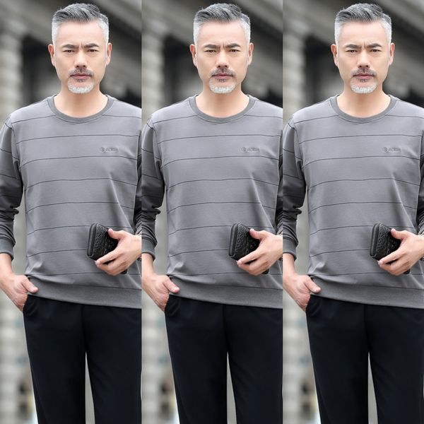 middle aged men's long sleeve sweater sweater round neck loose father's spring and autumn clothes for men aged 40-60 atdxx, Black
middle aged men's long sleeve sweater sweater round neck loose father's spring and autumn clothes for men aged 40-60 atdxx, Black