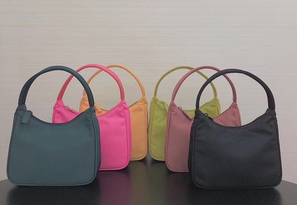 new hobo women shoulder bag for women waterproof canvas purse shoulder bag tote handbags presbyopic purse lady messenger bag wholesale
new hobo women shoulder bag for women waterproof canvas purse shoulder bag tote handbags presbyopic purse lady messenger bag wholesale