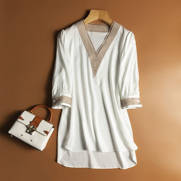 if you look at the neckline you can see that it's expensive and luxurious goods. super heavy work hollow out pure silk embroidery em, White
if you look at the neckline you can see that it's expensive and luxurious goods. super heavy work hollow out pure silk embroidery em, White