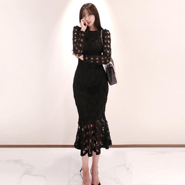 winter black lace dress ladies solid vintage dress ladies hollow out trumpet ruffle long plus size robe pull femme hiver, Black;gray
winter black lace dress ladies solid vintage dress ladies hollow out trumpet ruffle long plus size robe pull femme hiver, Black;gray