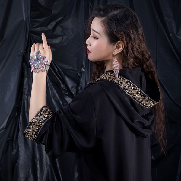 women belly dance performance cloak one piece black hoody jacket with golden embroidery wind shielding warm outfit for show, Black;red
women belly dance performance cloak one piece black hoody jacket with golden embroidery wind shielding warm outfit for show, Black;red