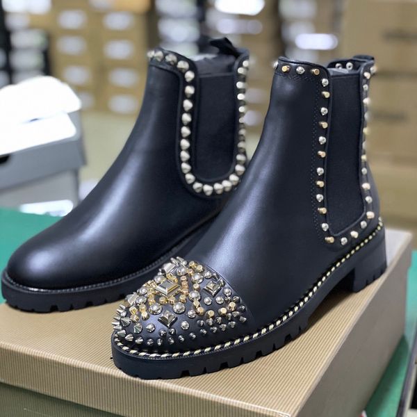 luxurys women's black chasse a clou flat leather ankle boots red bottom martin boots leather heel platform spikes and studs party shoes
luxurys women's black chasse a clou flat leather ankle boots red bottom martin boots leather heel platform spikes and studs party shoes