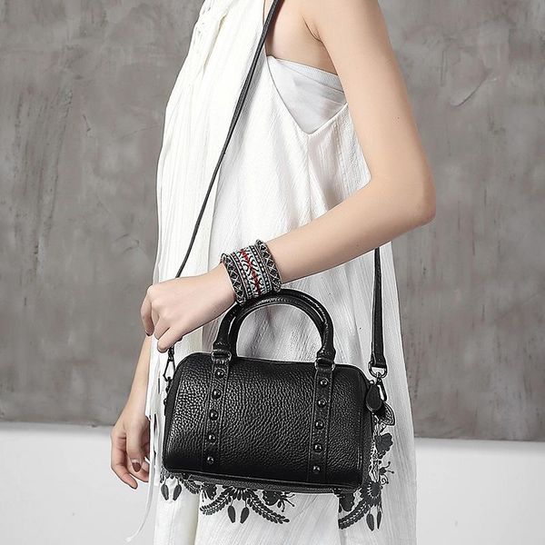 women new genuine leather handbag shoulder bag female lady vintage crossbody bags tote
women new genuine leather handbag shoulder bag female lady vintage crossbody bags tote