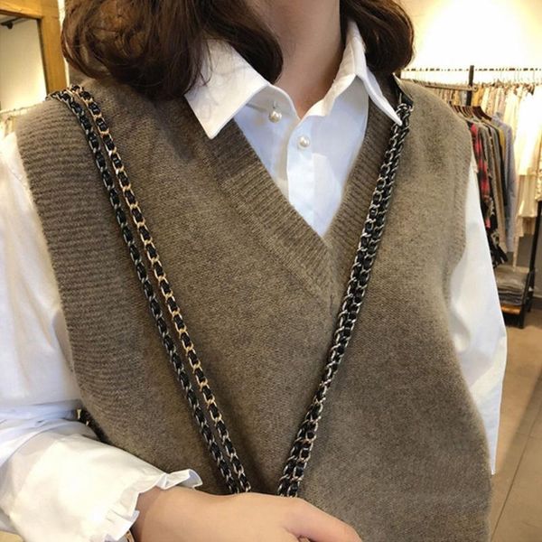 women's vests 2021autumn winter korean large-size wild cashmere vest v-neck thicken pullover sleeveless women waistcoat 100%wool knit, Black;white
women's vests 2021autumn winter korean large-size wild cashmere vest v-neck thicken pullover sleeveless women waistcoat 100%wool knit, Black;white